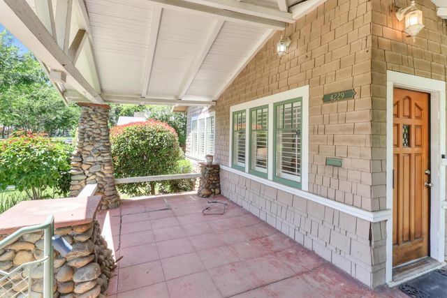 4229 T St, Sacramento, CA 95819