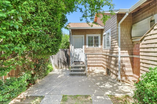 4229 T St, Sacramento, CA 95819