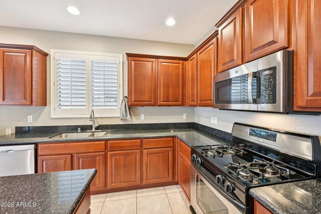 6233 W BAJADA Road, Phoenix, AZ 85083