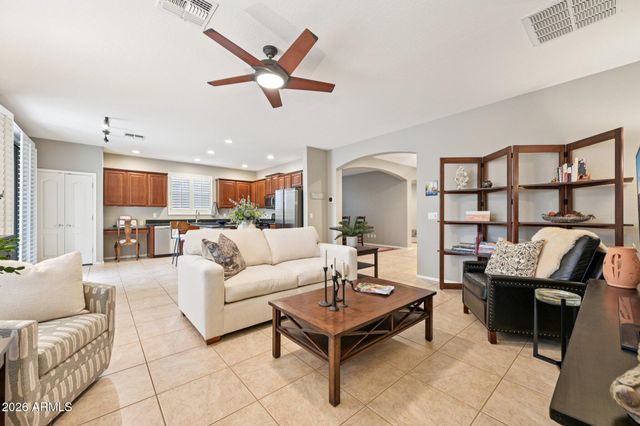 6233 W BAJADA Road, Phoenix, AZ 85083