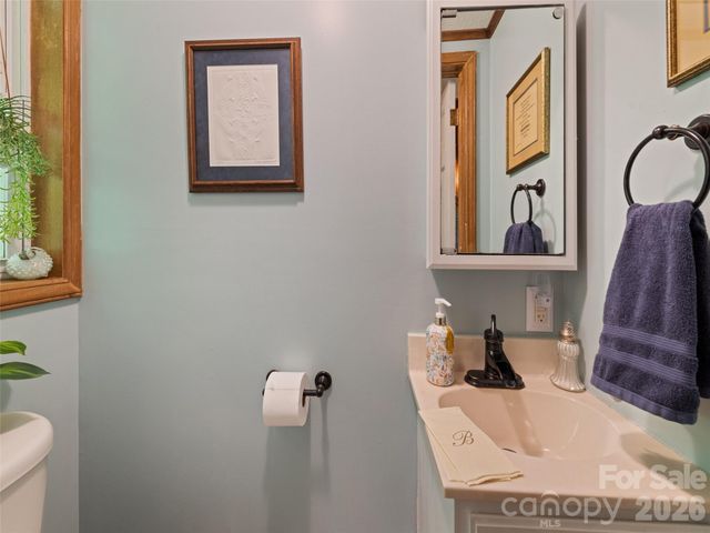 300 Kelly Springs Road, Waynesville, NC 28786