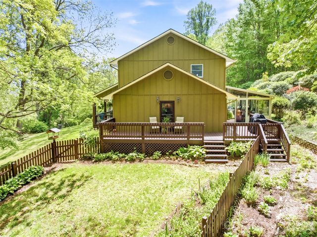 300 Kelly Springs Road, Waynesville, NC 28786