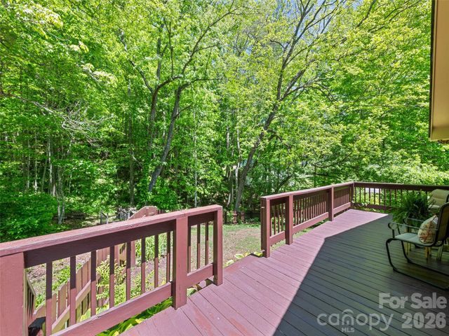 300 Kelly Springs Road, Waynesville, NC 28786