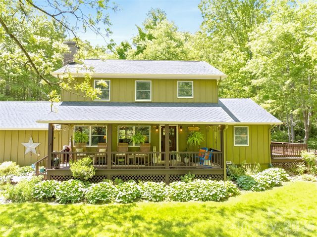 300 Kelly Springs Road, Waynesville, NC 28786