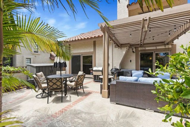 20932 Coastview Lane, Huntington Beach, CA 92648