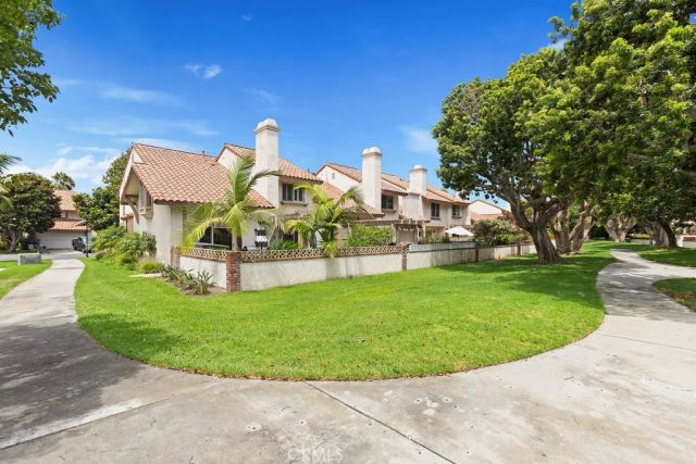 20932 Coastview Lane, Huntington Beach, CA 92648
