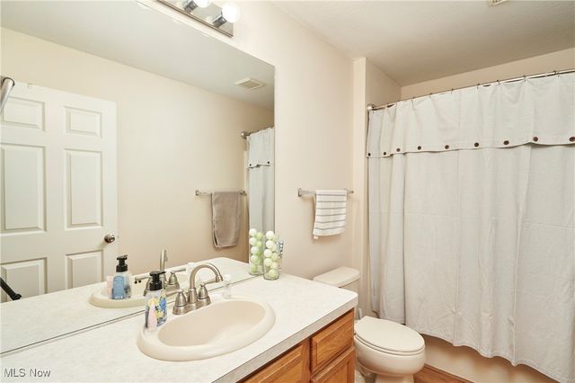 8708 Chesea Court, Sagamore Hills, OH 44067