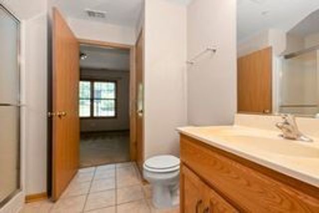 20301 S Pine Hill Road 1D, Frankfort, IL 60423