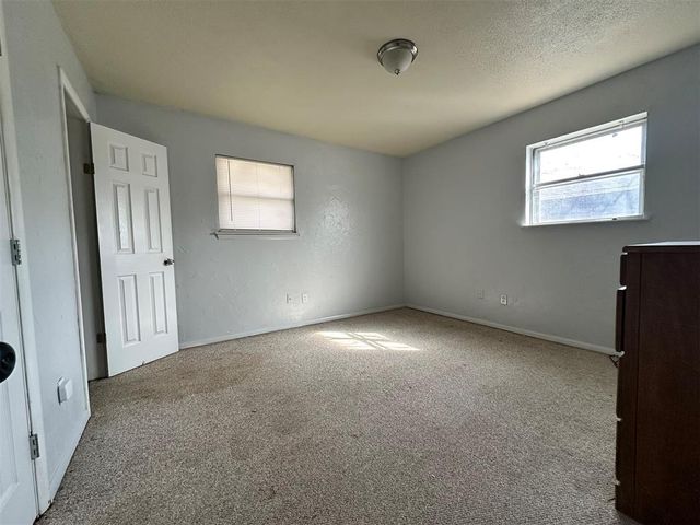 860 S Scott Street, Del City, OK 73115