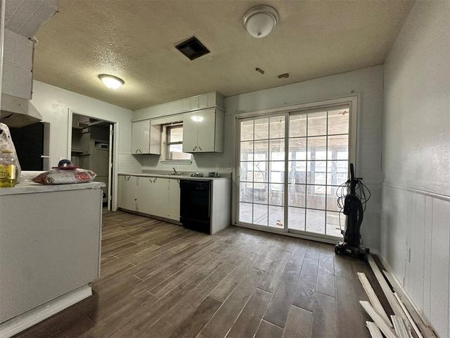 860 S Scott Street, Del City, OK 73115