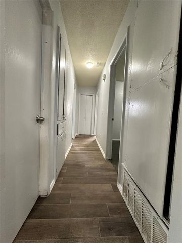 860 S Scott Street, Del City, OK 73115