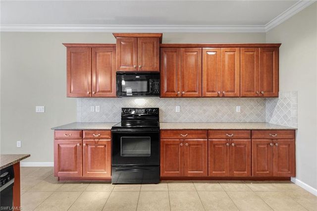 9704 Cobalt Cove CIR, Naples, FL 34120