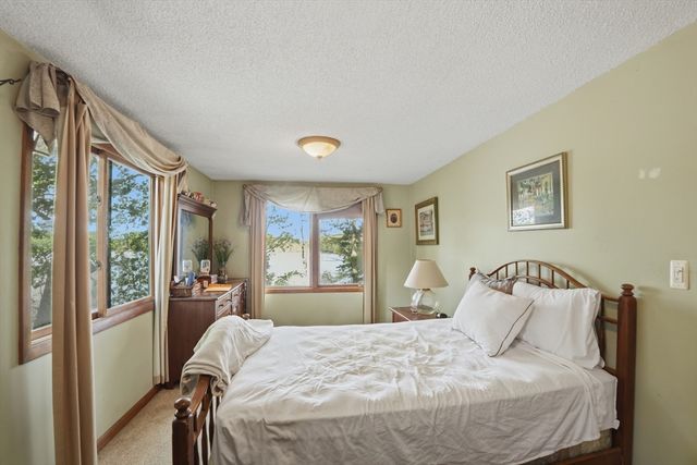 134 Peninsula Drive, Lunenburg, MA 01462