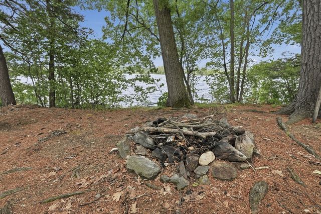 134 Peninsula Drive, Lunenburg, MA 01462