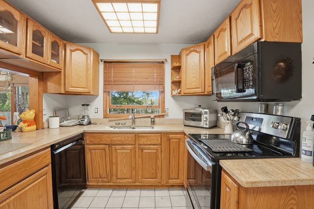 134 Peninsula Drive, Lunenburg, MA 01462