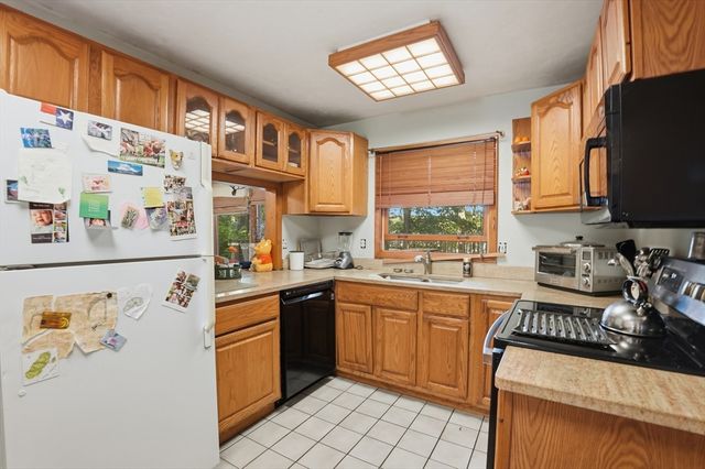 134 Peninsula Drive, Lunenburg, MA 01462