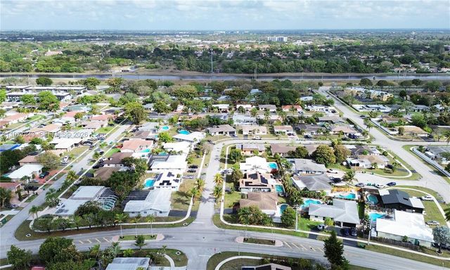 8116 NW 72nd Avenue, Tamarac, FL 33321