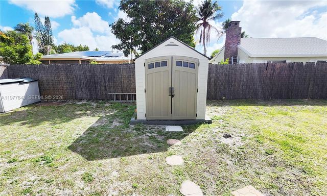 8116 NW 72nd Avenue, Tamarac, FL 33321