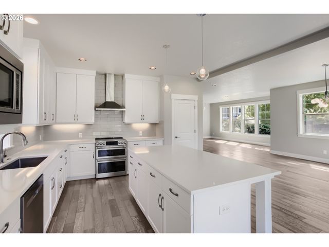 12955 Sw Buckfield Ln, King City, OR 97224