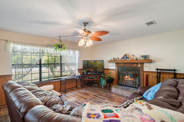 6455 Co Highway 0605, Defuniak Springs, FL 32433