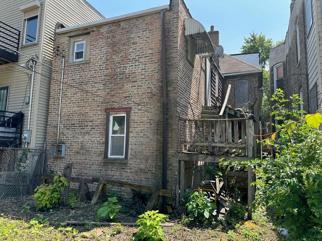 3830 W Fillmore Street, Chicago, IL 60624