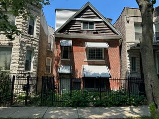3830 W Fillmore Street, Chicago, IL 60624