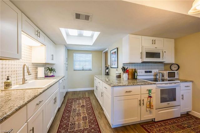 238 SE 9th TER, Cape Coral, FL 33990