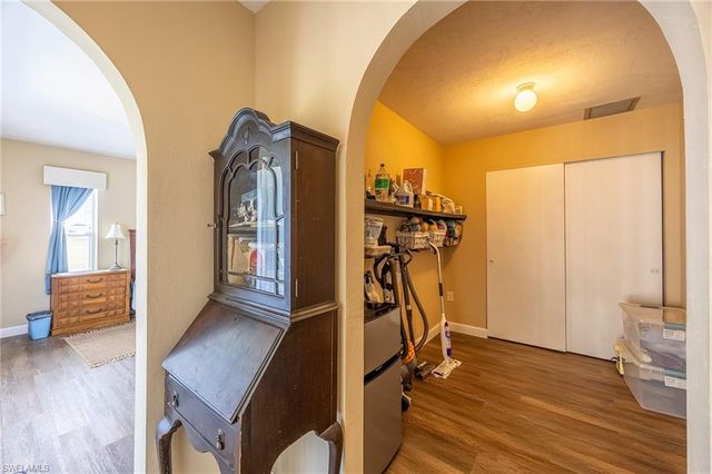 238 SE 9th TER, Cape Coral, FL 33990