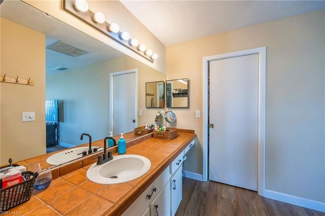 238 SE 9th TER, Cape Coral, FL 33990