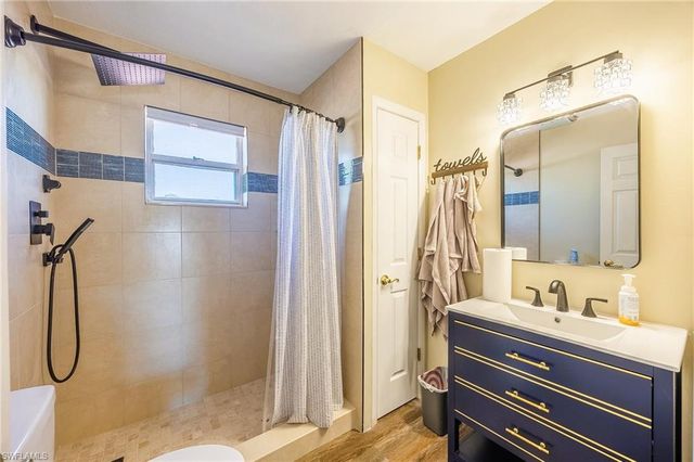 238 SE 9th TER, Cape Coral, FL 33990