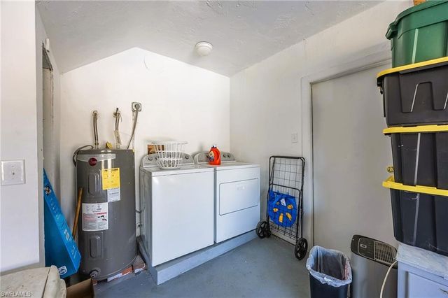 238 SE 9th TER, Cape Coral, FL 33990