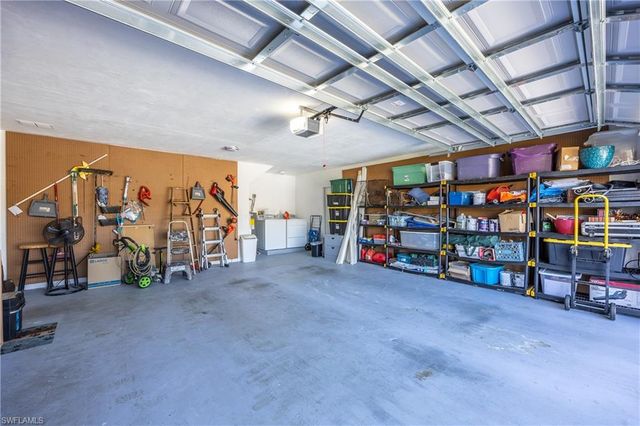 238 SE 9th TER, Cape Coral, FL 33990