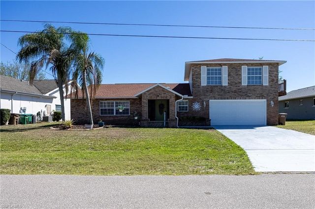 238 SE 9th TER, Cape Coral, FL 33990