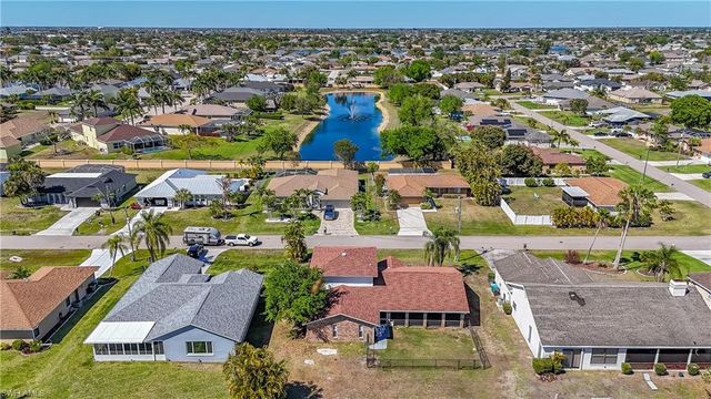 238 SE 9th TER, Cape Coral, FL 33990