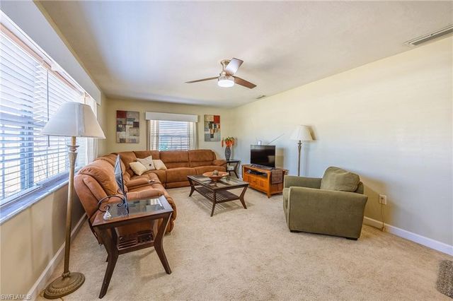 238 SE 9th TER, Cape Coral, FL 33990