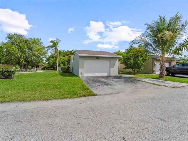 1378 Osprey Ct, Homestead, FL 33035