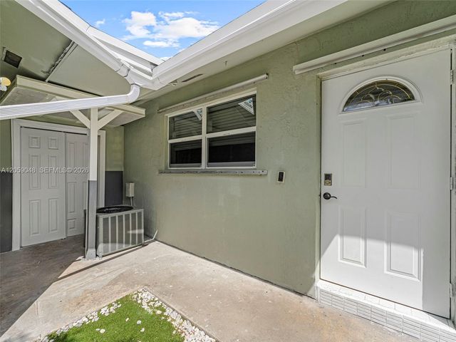 1378 Osprey Ct, Homestead, FL 33035