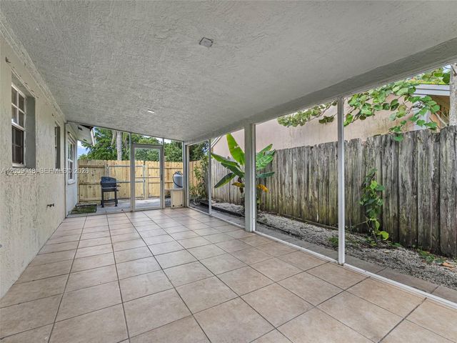 1378 Osprey Ct, Homestead, FL 33035