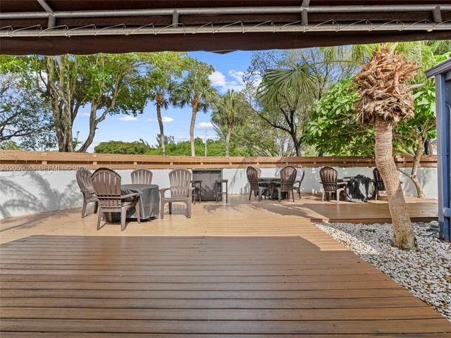 1378 Osprey Ct, Homestead, FL 33035
