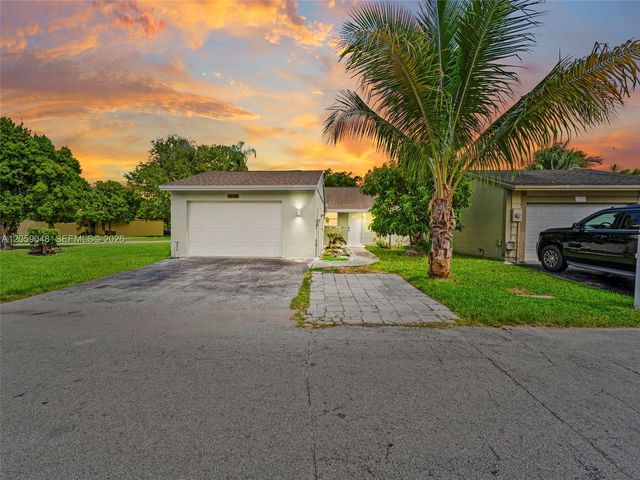 1378 Osprey Ct, Homestead, FL 33035