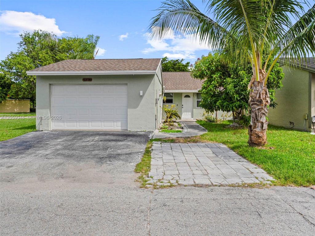 1378 Osprey Ct, Homestead, FL 33035