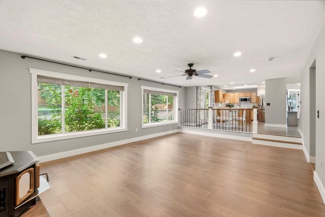 1312 E Brierwood Dr, Spokane, WA 99218