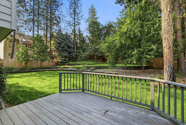 1312 E Brierwood Dr, Spokane, WA 99218