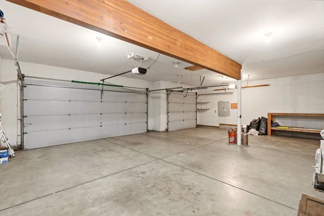 1312 E Brierwood Dr, Spokane, WA 99218