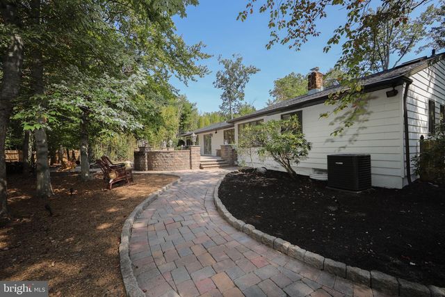 30 COOPER RUN DR, Cherry Hill, NJ 08003