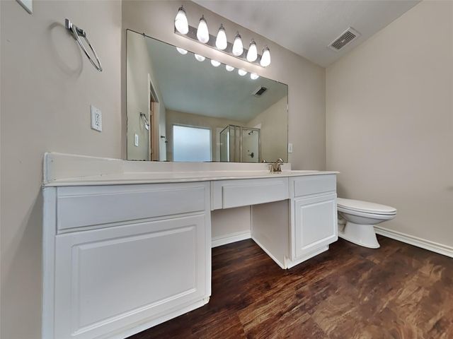 2219 Shady Pine Drive, Conroe, TX 77301