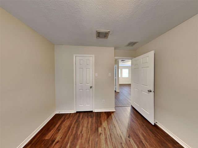 2219 Shady Pine Drive, Conroe, TX 77301