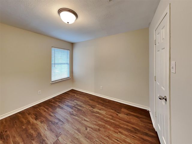 2219 Shady Pine Drive, Conroe, TX 77301