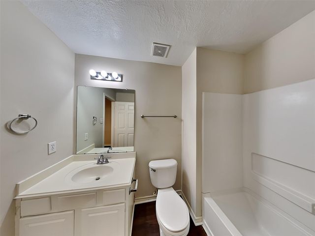 2219 Shady Pine Drive, Conroe, TX 77301