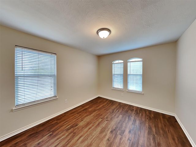 2219 Shady Pine Drive, Conroe, TX 77301